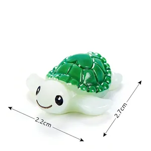 Miniature green resin turtle figurine for moss landscape decoration, 2.7cm x 2.2cm size