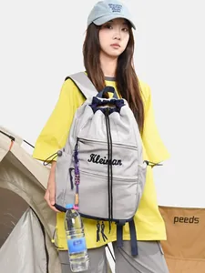 Sac à dos gris à cordon au design de niche pour l'extérieur et le quotidien