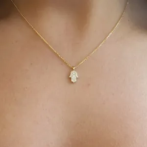 Elegante collana in argento sterling S925 dorato con ciondolo Mano di Fatima e zirconi