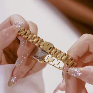 Elegante reloj de mujer en acero inoxidable dorado con esfera cuadrada y brazalete de eslabones