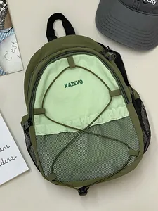 Mochila deportiva vintage verde oliva con bolsillos de malla y cordón elástico