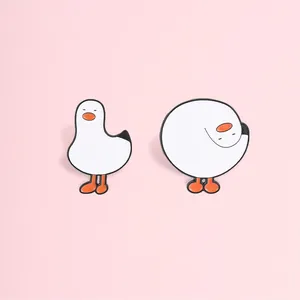 Japanse Stijl Schattige Witte Gans Emaille Broche Cartoon Dier Zinklegering Pin Voor Shirt Tas Decoratie Aandoenlijk Dier Badge Sieraden