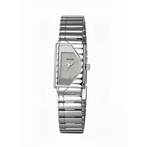 Elegante reloj de cuarzo plateado con esfera asimétrica gris y correa estilo teclas de piano