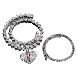 Lussuoso set collana con ciondolo cuore spezzato e catena a maglie cuore e corda intrecciata