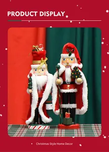 Dettaglio di schiaccianoci Babbo Natale in legno da 35 cm in decoro natalizio festivo