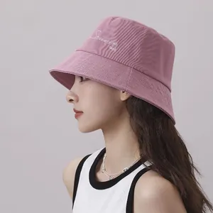 Elegante sombrero de pescador rosa de verano para mujer con bordado blanco para el sol