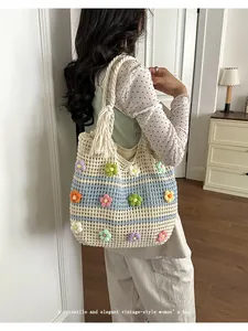 Sac cabas en crochet fait main avec fleurs colorées pour la plage