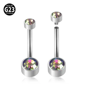 Λεπτομερής μακροεντολή του G23 τιτανίου piercing ομφαλού με ζιργκόν ουράνιου τόξου