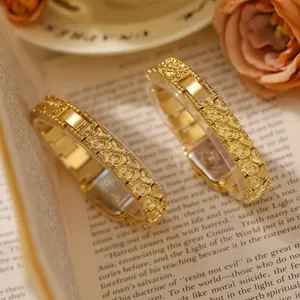 Exquisito reloj de pulsera dorado con textura de lava para mujer, joya retro elegante