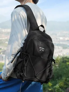 Sac à dos de randonnée noir léger et durable avec système de sandow pour camping en plein air