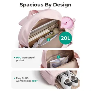 Vue détaillée du sac à dos de pickleball rose avec capacité de 20L et compartiment