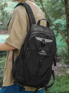 Sac à dos de randonnée extérieur noir de grande capacité avec bretelles ergonomiques