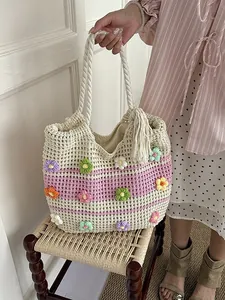Grand sac cabas en crochet fait main avec fleurs tricotées pour vacances d'été