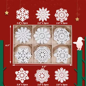 Detailweergave van 30 stuks witte PVC sneeuwvlok ornamenten set met alle afmetingen