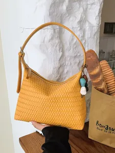 Κομψή κίτρινη πλεκτή τσάντα hobo για γυναίκες, στυλ τσάντας ώμου μόδας bucket.