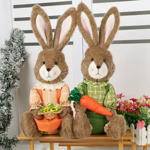 Ornamenti a Forma di Coniglio Pasquale Con Cesto di Fiori e Carota Statuette in Poliestere a Scacchi Per Decorazione