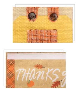 Détail de la housse de poignée de réfrigérateur épouvantail de Thanksgiving avec boutons