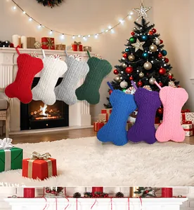 Chaussettes de Noël tricotées en forme d'os en sept couleurs pour décor de fête