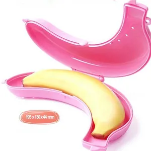 Tragbare rosa Bananen-Aufbewahrungsbox aus Kunststoff, Maße: 195 x 130 x 44 mm.