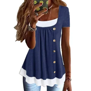 Vue détaillée d'un t-shirt bleu pour femme, style faux deux-pièces avec boutons