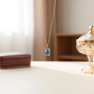 Vintage palace style S925 sterling silver necklace with blue labradorite pendant