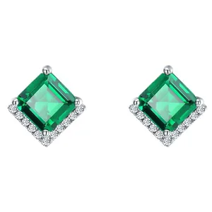 Boucles d'oreilles S925 en argent avec émeraudes de laboratoire carrées et halo