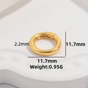 Detail of 11.7mm S925 sterling silver gold round spring clasp with weight info
