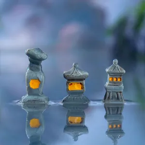 Miniature Japanese stone lanterns for garden landscape and DIY terrarium decoration