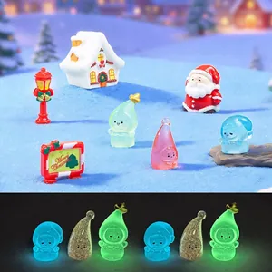 Christmas Miniature Micro Landscape Glow In The Dark Resin Figurines Santa Claus Snow House Street Lamp Street Sign For DIY Snow Scene Garden Decoration
