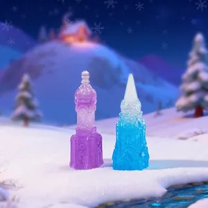Miniatur-Weihnachts-Schneeszene aus Harz mit violettem Turm und blauem Schloss Modell