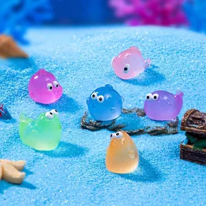 Miniature di pesci colorati luminosi per micro-paesaggi marini fai da te e decorazioni