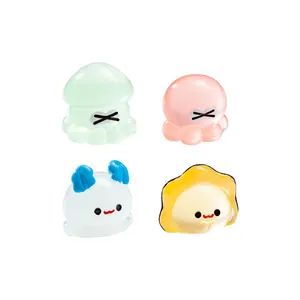 Lot de 4 figurines miniatures d'animaux marins colorés en résine pour décor d'aquarium
