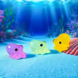 Tre mini figurine di polpo luminose per decorazioni fai-da-te per acquari e micro paesaggi