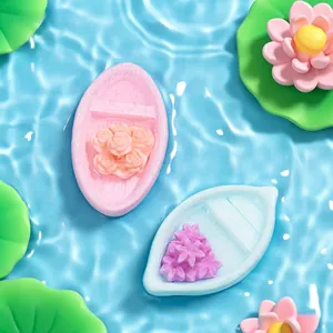 Miniatur schwimmende Boote mit Blumen für Mikrolandschaft Aquariendekor