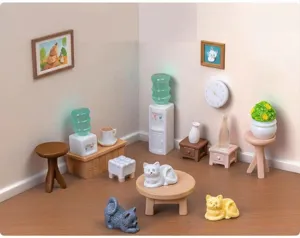 Miniatuur poppenhuis meubelset met kattenfiguuren en waterdispenser