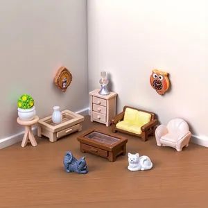 Set di mobili in miniatura per casa delle bambole con divano tavolini e armadi