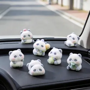 Set mit Mini-Panda-Figuren, süße Kawaii-Auto-Armaturenbrett- und Puppenhaus-DIY-Ornamente