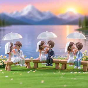 Romantic Wedding Couple Miniature Figurines Resin Kissing Bride Groom With Umbrella Micro Landscape DIY Cake Topper Home Decor