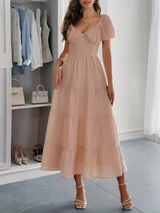 Robe mi-longue élégante pêche à manches bouffantes et jupe à plusieurs niveaux pour femme