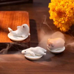 Figurines d'animaux miniatures créatives à changement de lumière pour décor de maison de poupée