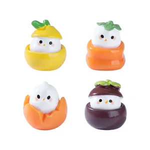 Simpatico set di 4 statuine di pulcini alla frutta per decorazione da scrivania.