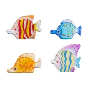 Lot de quatre figurines de poissons plats colorés et lumineux pour aquarium et décor