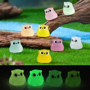 Mini Figurine de Hibou Lumineux en Résine Mignon Hibou Brille dans le Noir Micro Paysage Ornement DIY Accessoire de Décoration de Bureau