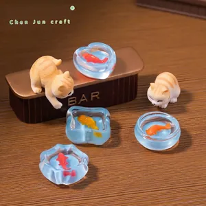 Niedliche Miniatur-Katzen- und Fischglas-Figuren aus Harz für DIY-Puppenhaus-Dekorationen