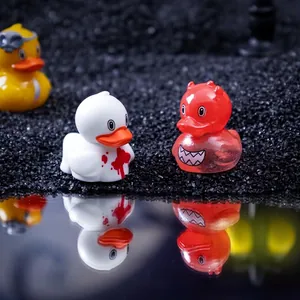 Mini patitos de goma de Halloween de diablo y fantasma para decoración de micro paisajes
