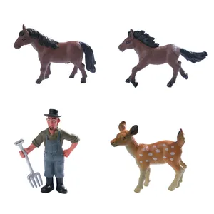 Lot de 4 figurines miniatures d'animaux de ferme avec chevaux, fermier et cerf DIY