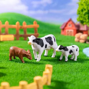 Statuette realistiche in miniatura di mucca e vitello per decorazione di fattoria DIY