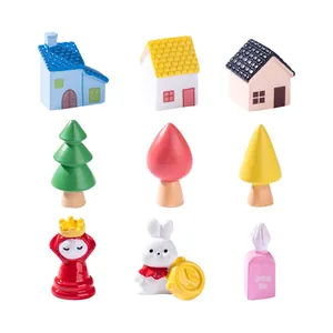 Set van 9 kleurrijke Alice in Wonderland miniatuurbeeldjes voor microlandschap deco
