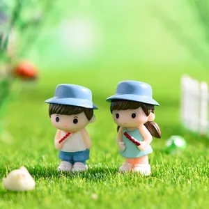 Figurines de couple mignonnes avec haws confits pour gâteaux et paysages bricolés
