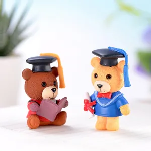 Mini Afstuderen Beer Figuur Set PVC Student Paar Cadeau Kleine Dier Vetplant Decoratie Desktop Ornament Voor Huis Kantoor